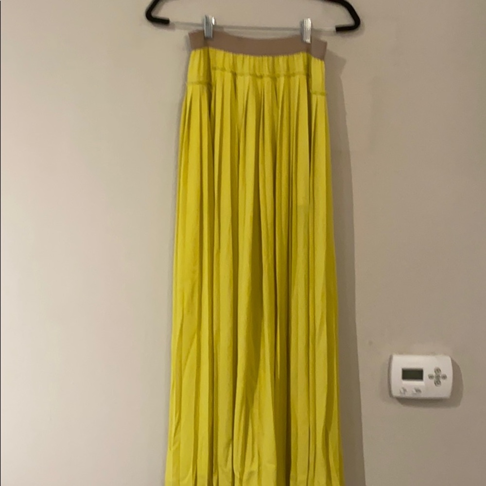 BCBG Dillon Chartreuse Pleated Skirt